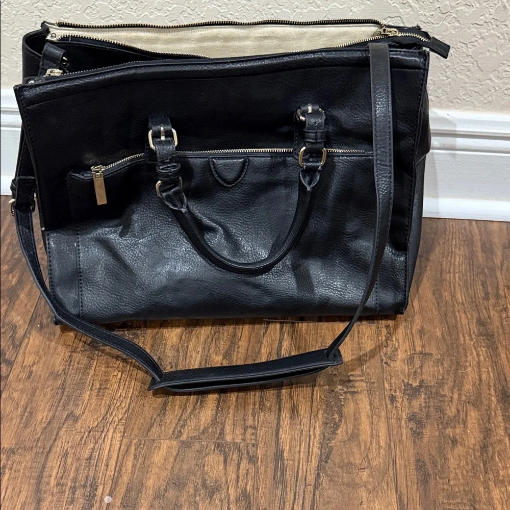 Zara Black Leather Bag used in good condition need